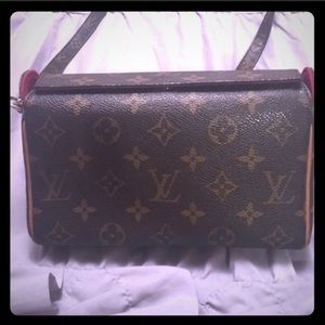 Louis Vuitton Recital Bag / crossbody